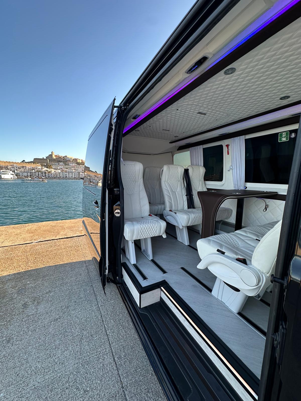 Photo of Mercedes-Benz Sprinter